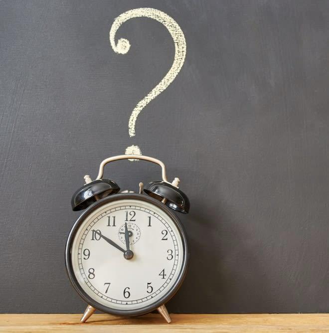 Сlock and question mark about car refinancing