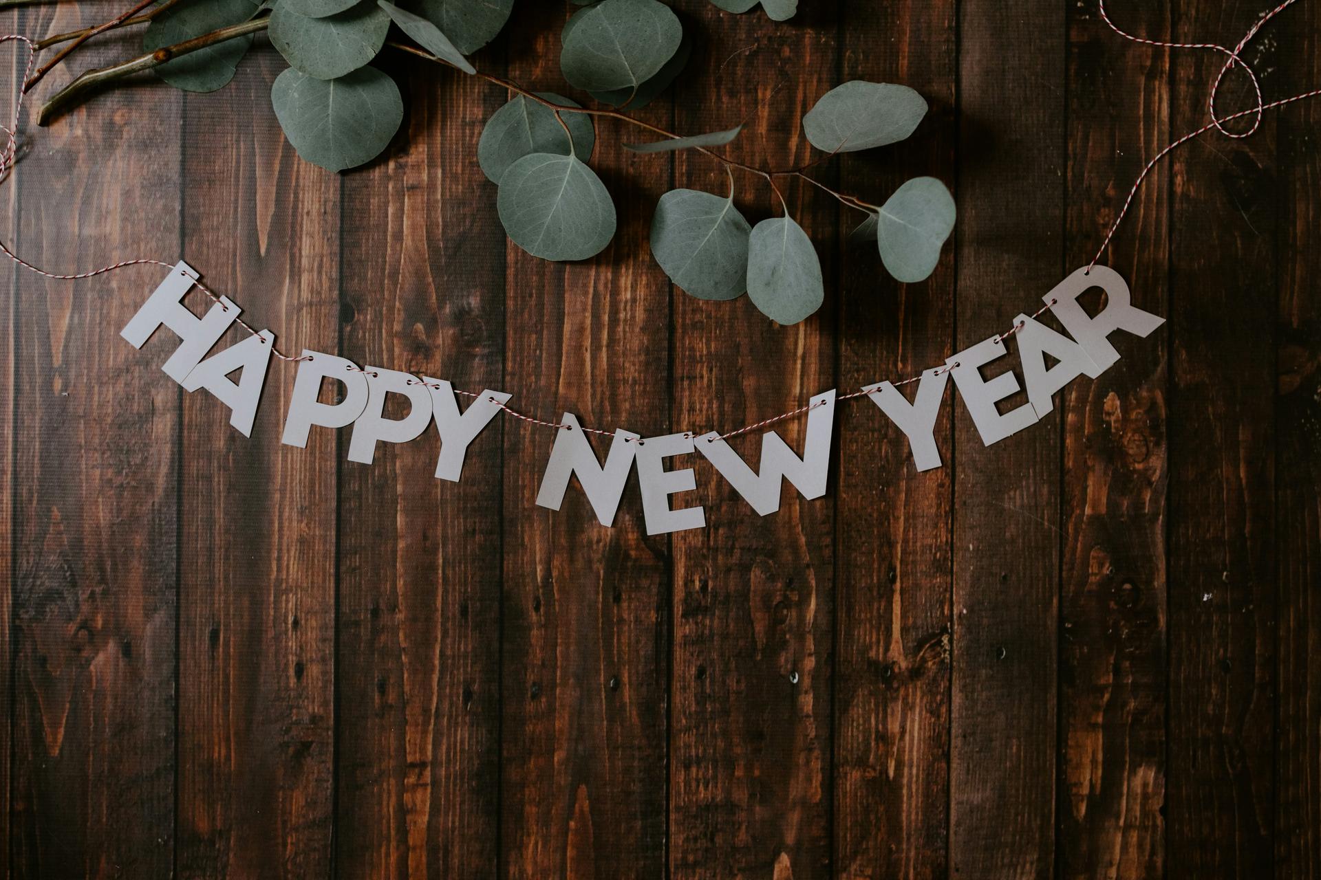 10 New Year's Resolutions To Save Money This Year